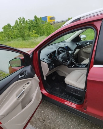 Ford Kuga cena 77000 przebieg: 140000, rok produkcji 2019 z Dębica małe 137
